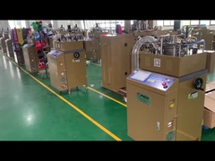 Hut- und Schal-Strickmaschine