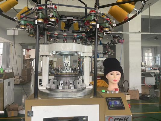 Computergestützte Rippenstrickmaschine 2F-10F Zuführer für reflektierende Waffelhüte Effizienz