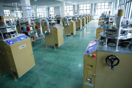 Hochgeschwindigkeits Jacquard-Strickmaschine für Hutkappe und Schal mit 7 GG-Gauge