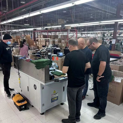 Home Gewirkte Kappe Hut Overlock Nähmaschine mit und 300-400pcs / Stunde Kapazität
