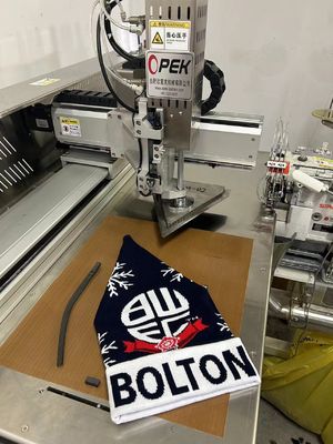 Vielseitige und langlebige Heimarbeit Opek-300HS Automatische Strickhut Nähmaschine