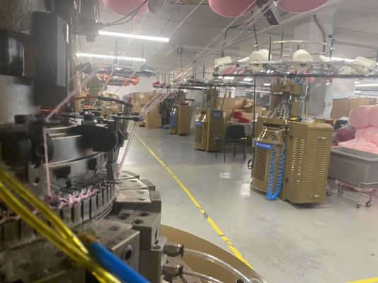 450 KG Tuck Hat Cap Strickmaschine mit vollständig computergestützter Steuerung und nahtloser Technologie