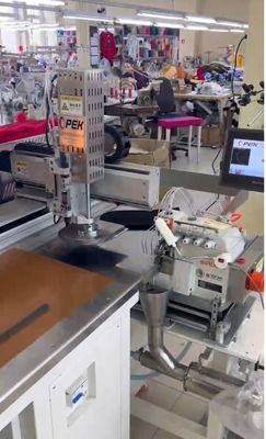 Hocheffiziente Opek-300HS Auto-Stick-Hat-Overlock-Nähmaschine für Nähprodukte