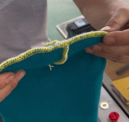 Vollautomatische industrielle Nähmaschine Wanderstiche mit Overlock-Stich