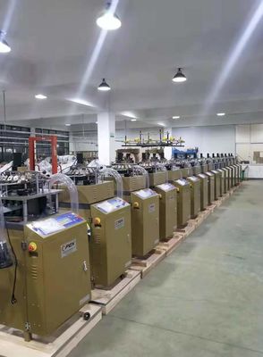 Glatte Bedienung Gelbe Hochgeschwindigkeits Jacquard Hut Webmaschine mit automatischem Schmieren