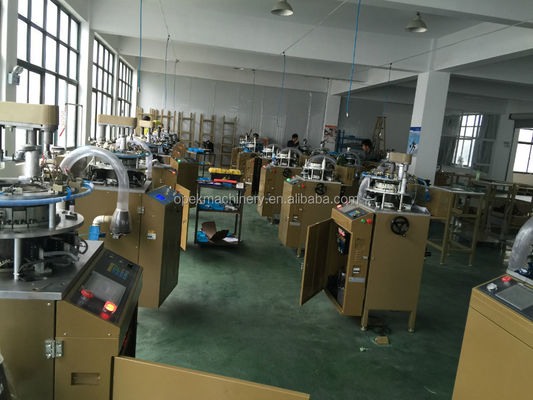 Voll automatischer Alarm Digitale Strickmaschine für Strick-Hut-Schal im Warp-Stil