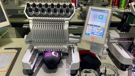 360*510 Stickfläche Opek Mehrköpfige automatische Farbwechselmaschine/automatische Trimmermaschine