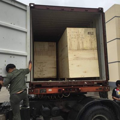 640 KG Gewicht kommerzielle Stickmaschine Opek 4 Köpfe mit 10-Zoll-Touchscreen