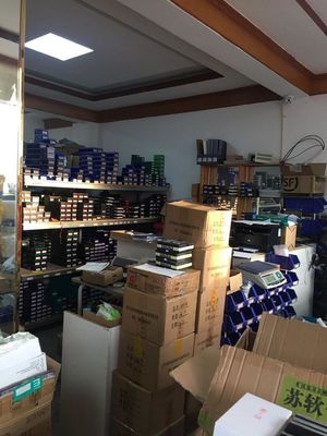 Kompakte Strickmaschine Schaltstromversorgung 5V / 12V / 24V für die Herstellungsanlage