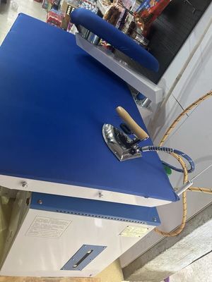 Elektrische Dampf-Eisenpresse für glattes und makelloses Bügeln