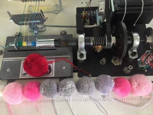 2022 Pompom-Hutmaschine mit flachem Strick-Stil und Hilfsknotenfunktion
