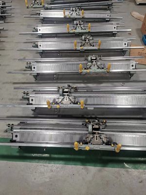 Einfachfahrbare halbautomatische Flachstrickmaschine mit drei Systemen 2790*2010*940mm