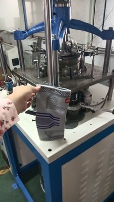 Hochgeschwindigkeits- 4 Fütterungsgeräte Computergestützte Kniehaut Strickmaschine mit 4 Farben Jacquard